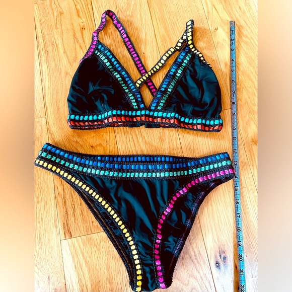 La Blanca Threading Along Ribbon Hipster Bikini 2 Piece Black Size 6 - Picture 8 of 12